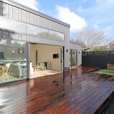 The Mod Box Villa Invercargill Exterior photo