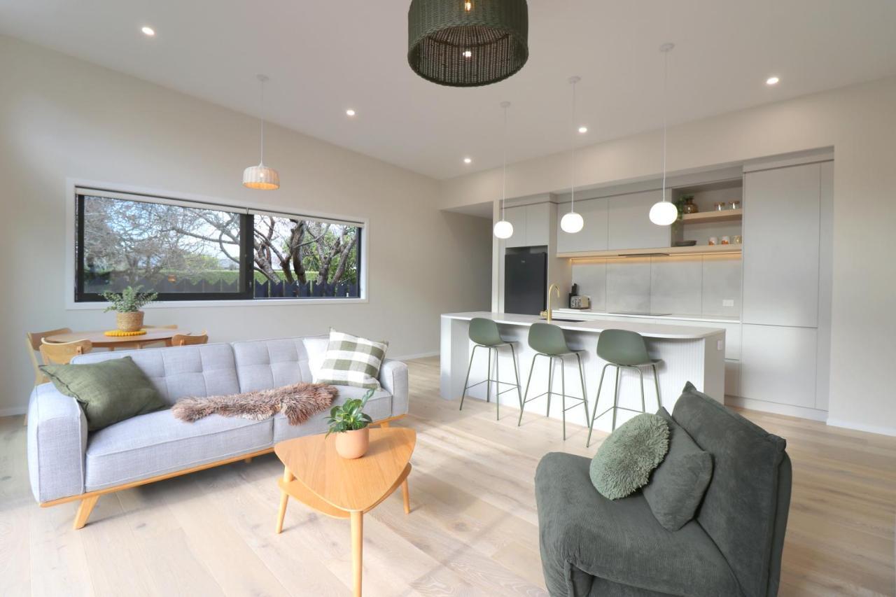 The Mod Box Villa Invercargill Exterior photo