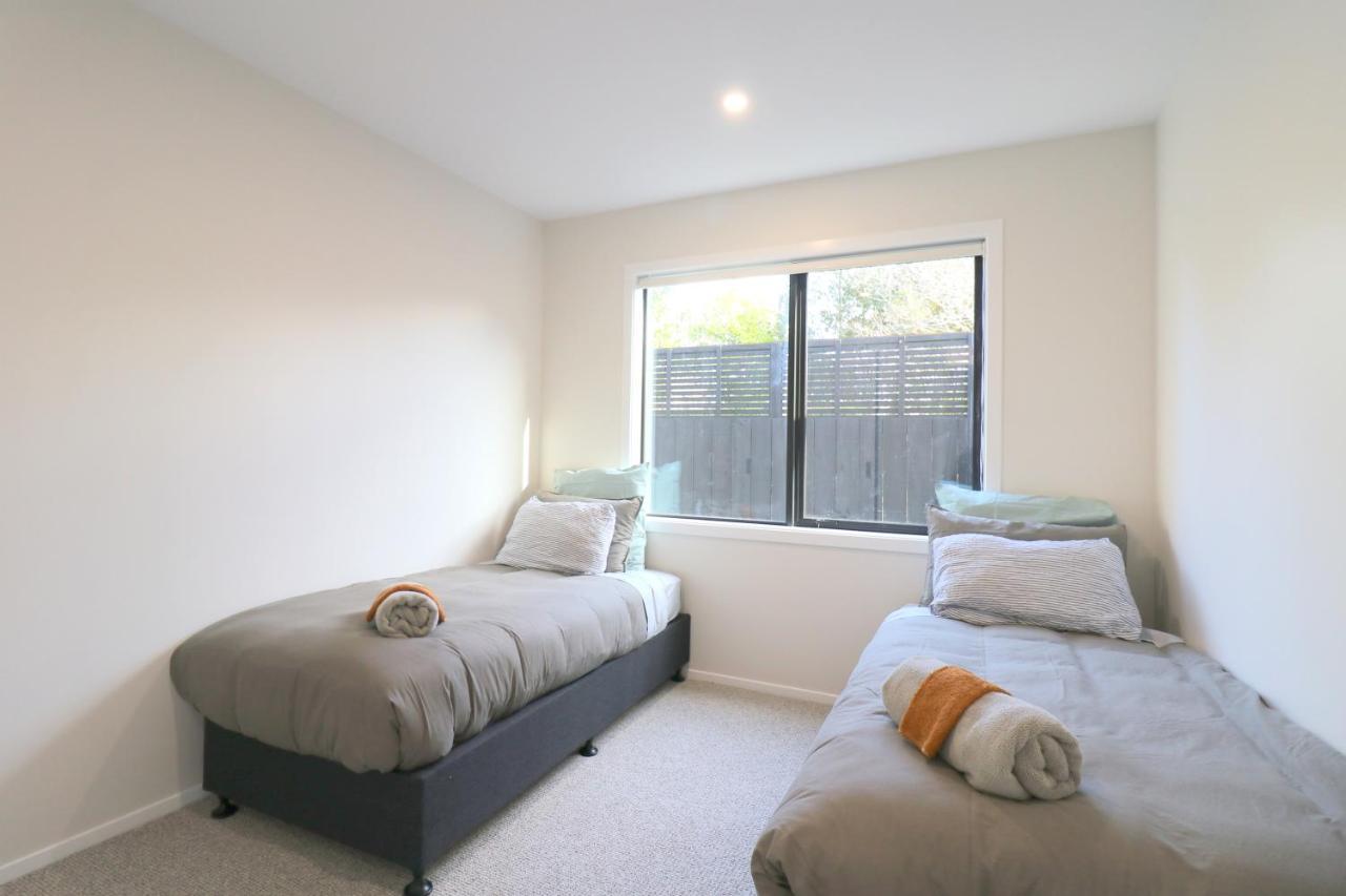 The Mod Box Villa Invercargill Exterior photo